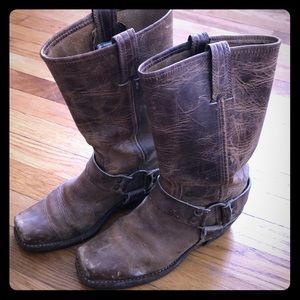 FRYE boots size 7 1/2